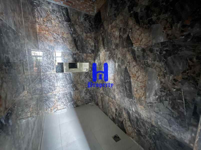 dijual rumah komplek the exclusive