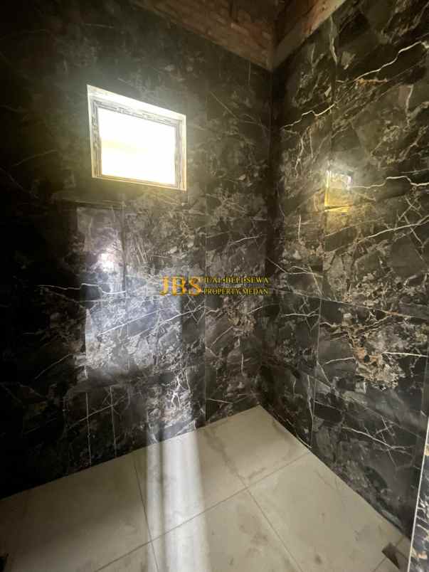 dijual rumah komplek the exclusive