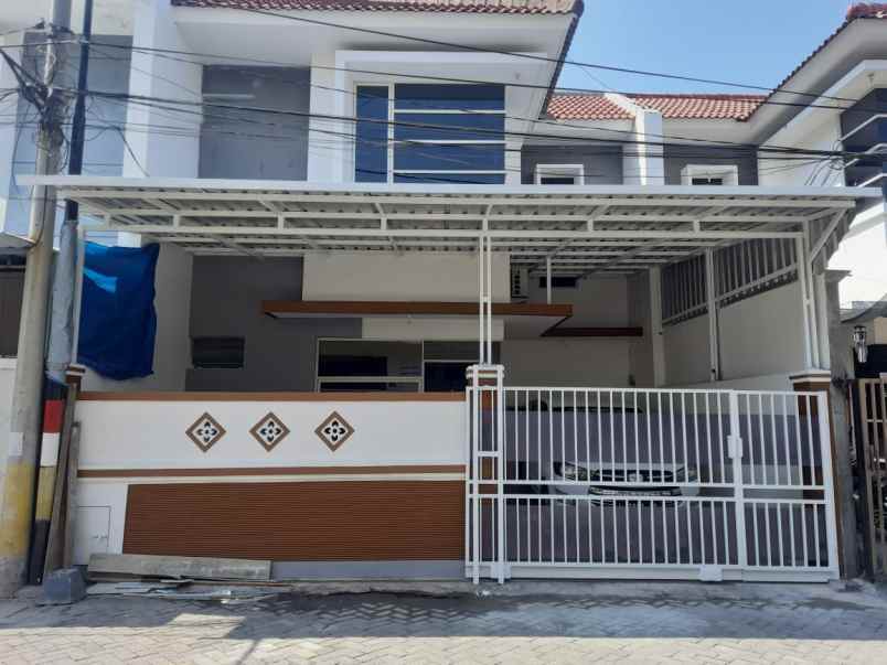 dijual rumah lebak indah