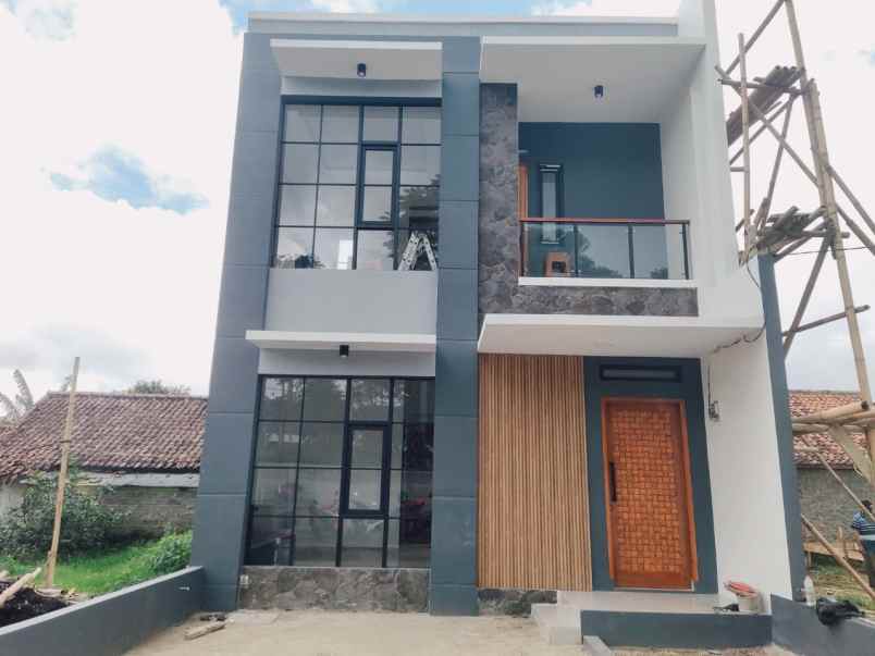 dijual rumah lembang bandung barat