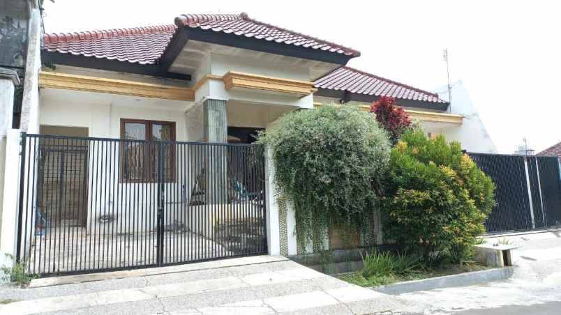 dijual rumah lokasi bukit dieng malang