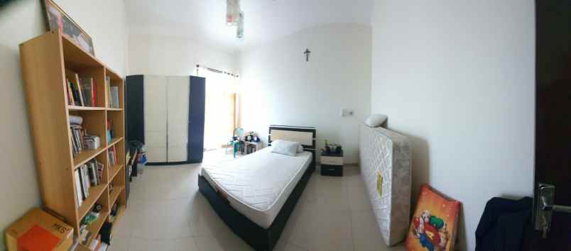 dijual rumah lokasi di perumahan araya kota malang