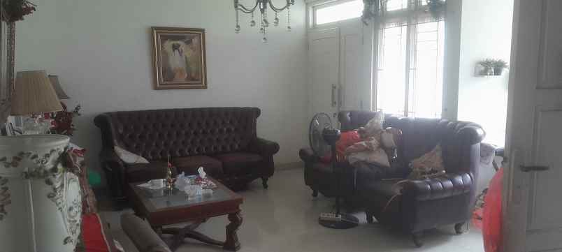 dijual rumah lokasi strategis