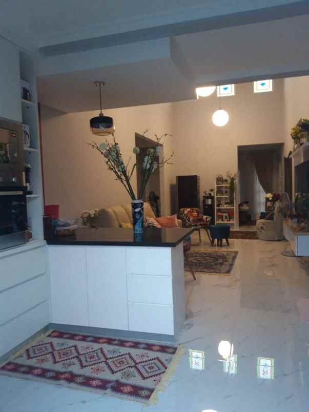 dijual rumah luas di pondok labu jakarta selatan