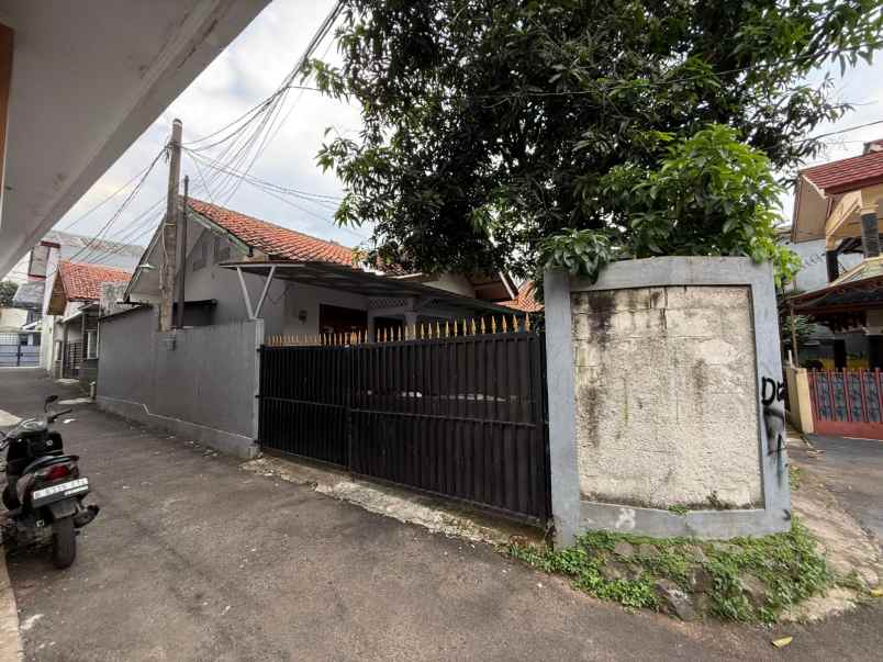 dijual rumah m kahfi 2