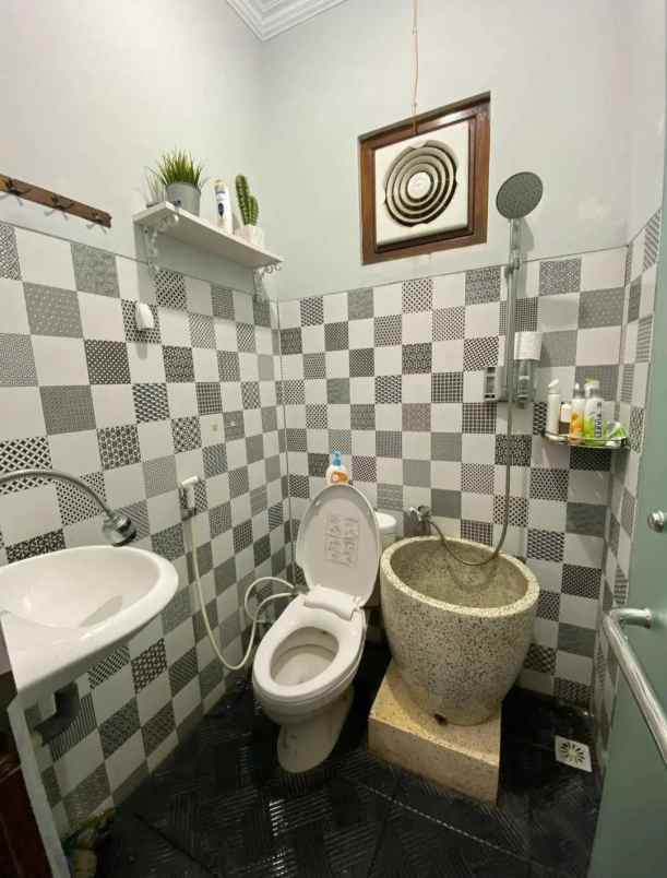 dijual rumah maguwoharjo