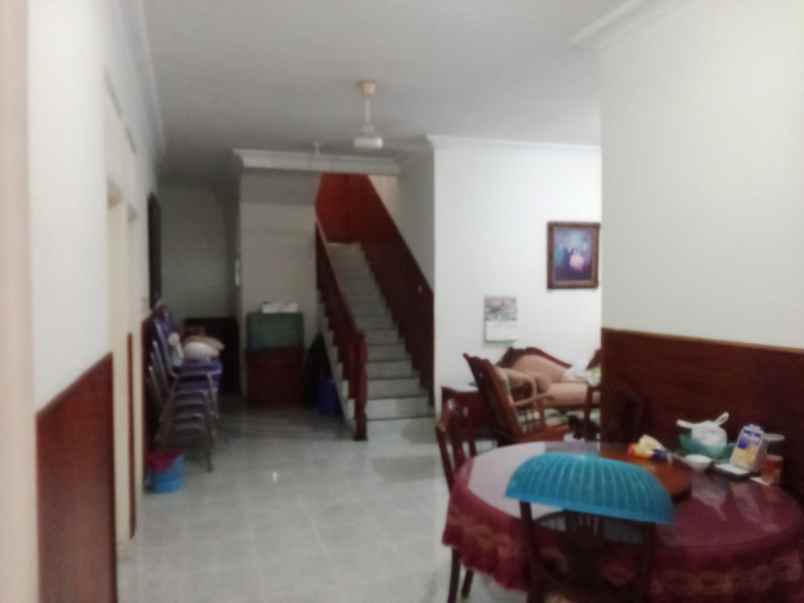 dijual rumah mampang