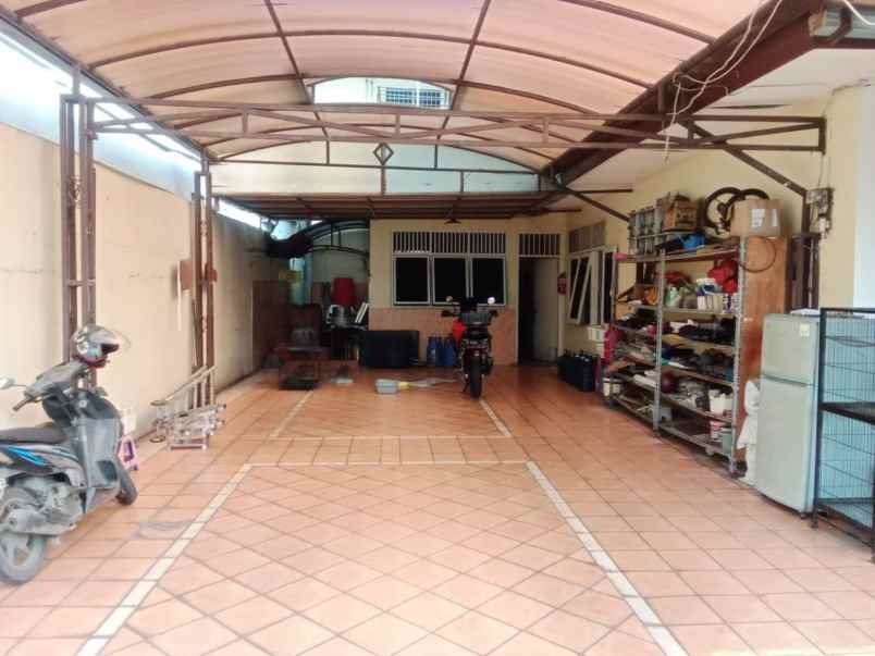dijual rumah mampang