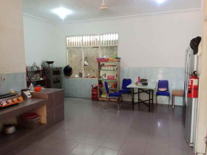 dijual rumah mampang