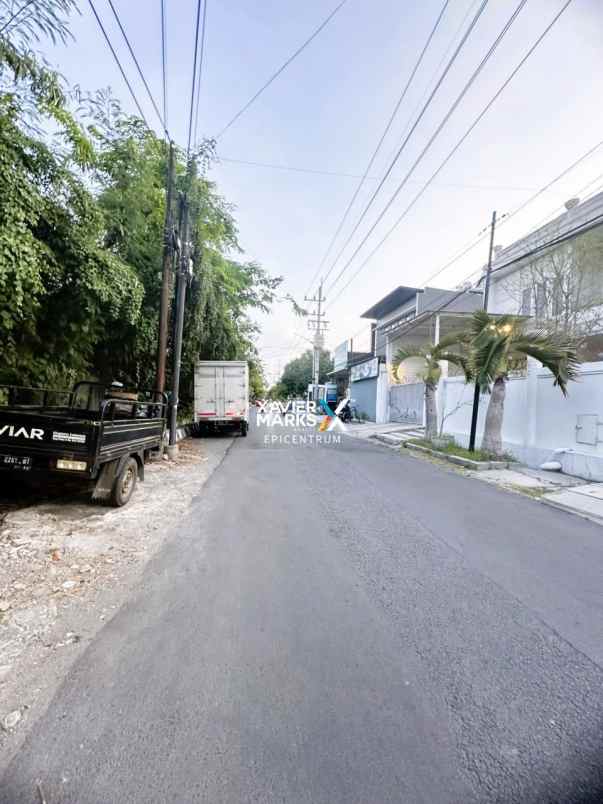 dijual rumah manyar rejo