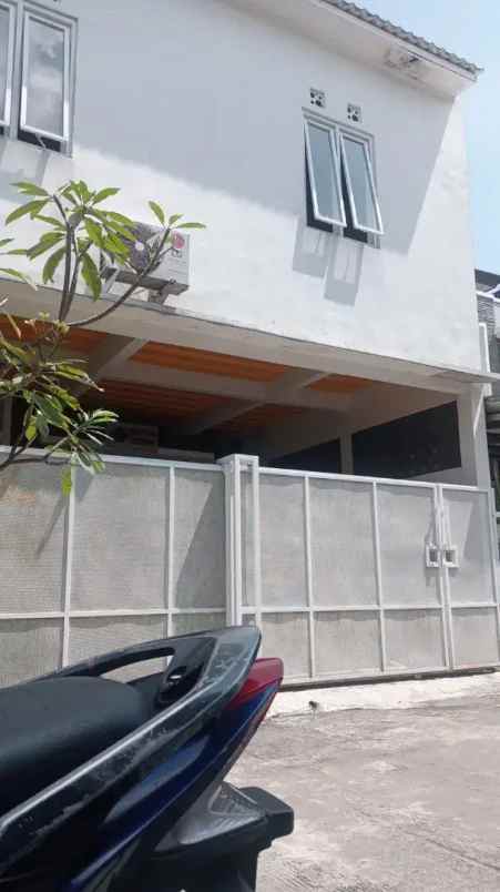 dijual rumah margahayu raya