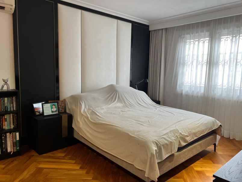 dijual rumah menteng