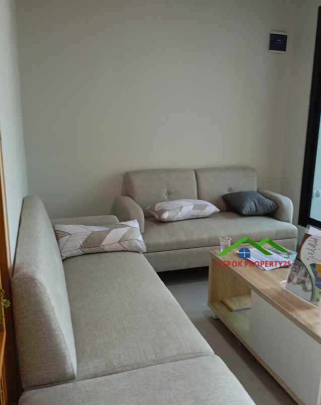 dijual rumah menzanine murah dekat stasiun depok