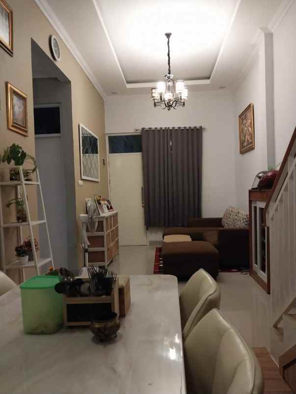 dijual rumah metland cileungsi