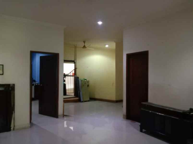 dijual rumah metland menteng