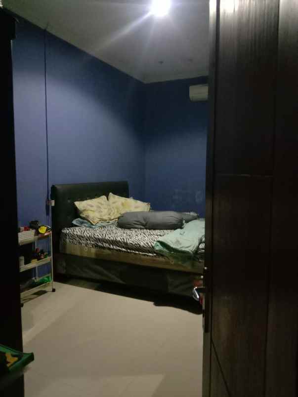 dijual rumah metland menteng