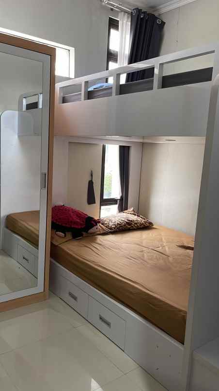 dijual rumah metland transyogi