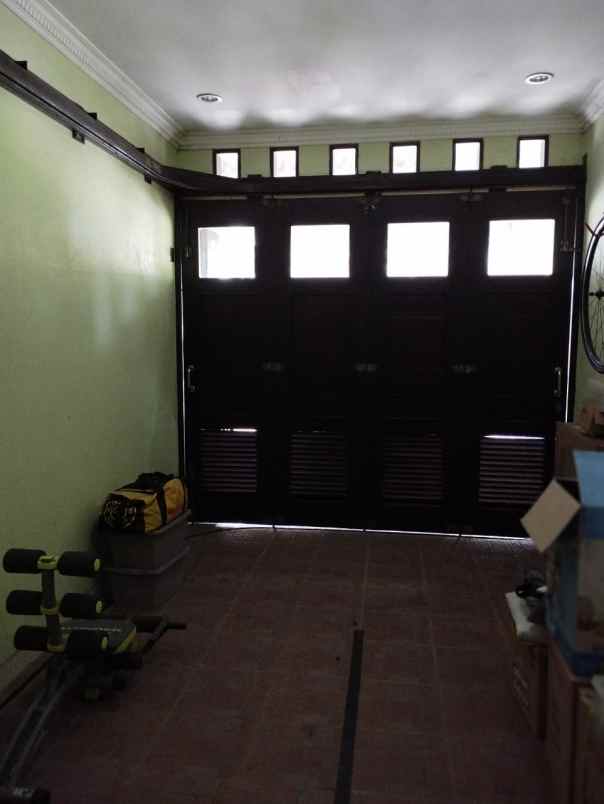 dijual rumah mewah kota baru parahyangan 3 m an