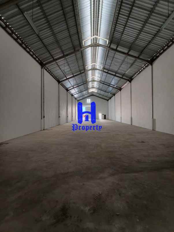 dijual rumah mmtc warehouse 2 jalan