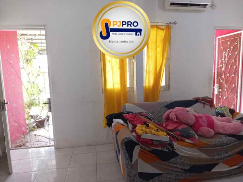 dijual rumah mungil 2unit gandeng di daerah buni bakti
