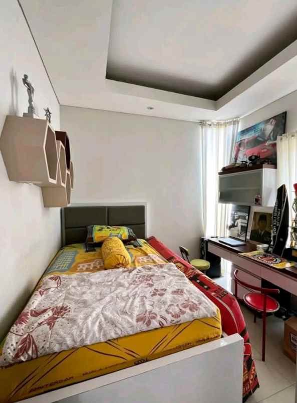 dijual rumah ngesrep
