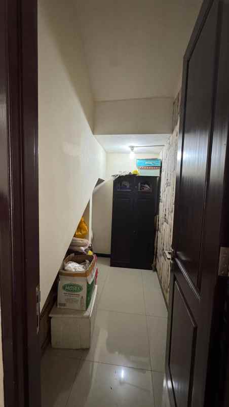 dijual rumah nginden