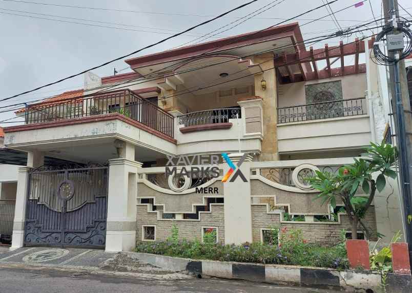dijual rumah nginden intan barat