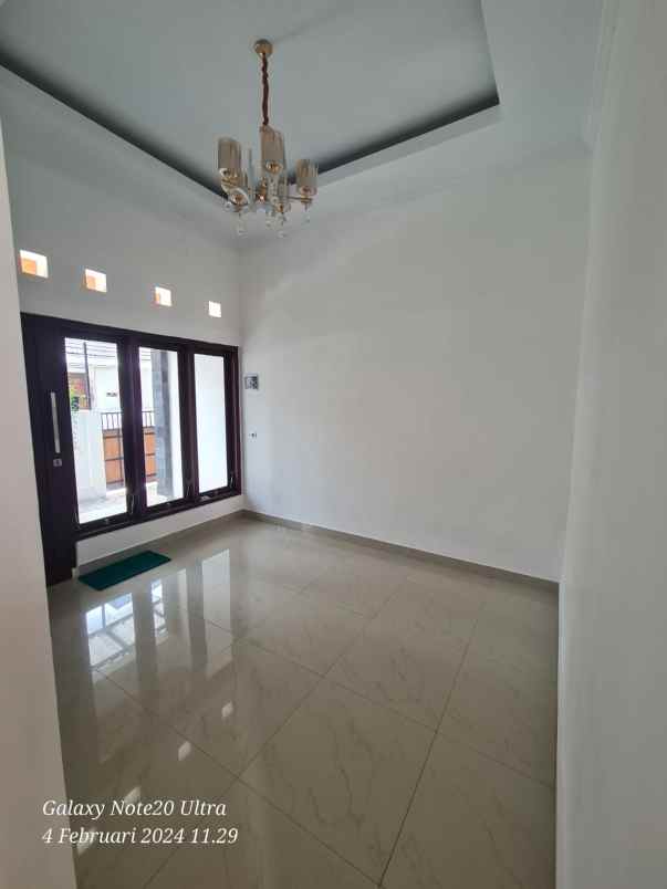 dijual rumah nogotirto