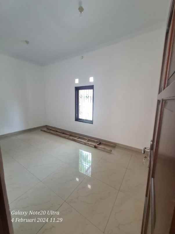 dijual rumah nogotirto