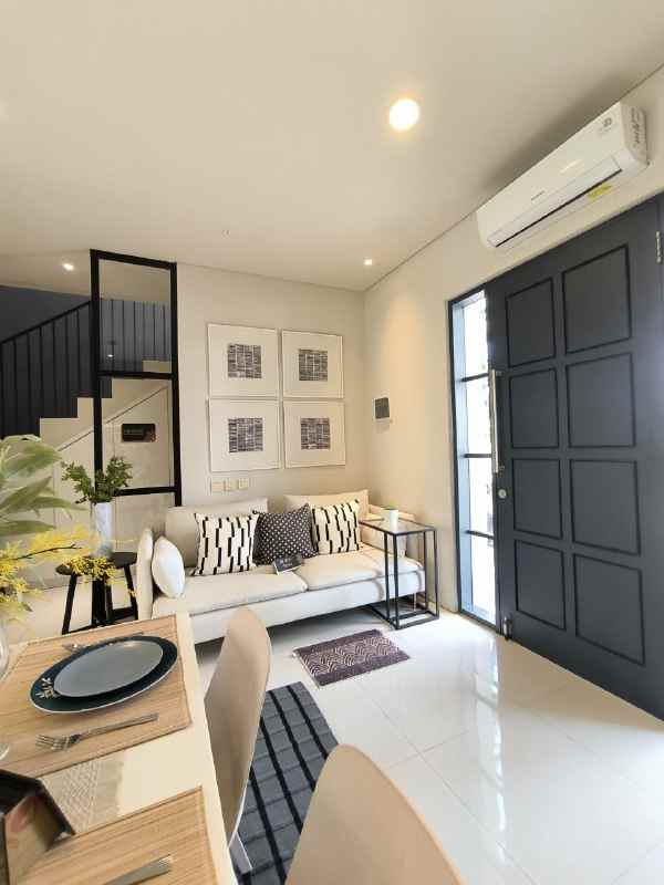 dijual rumah opra city