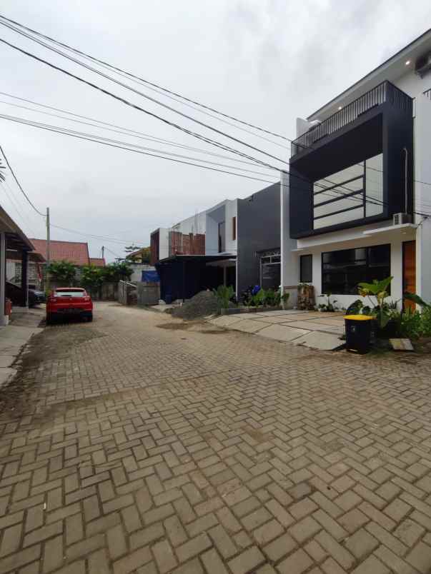dijual rumah pangkalan jati