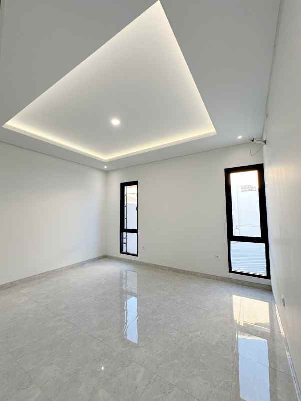 dijual rumah panjang jiwo