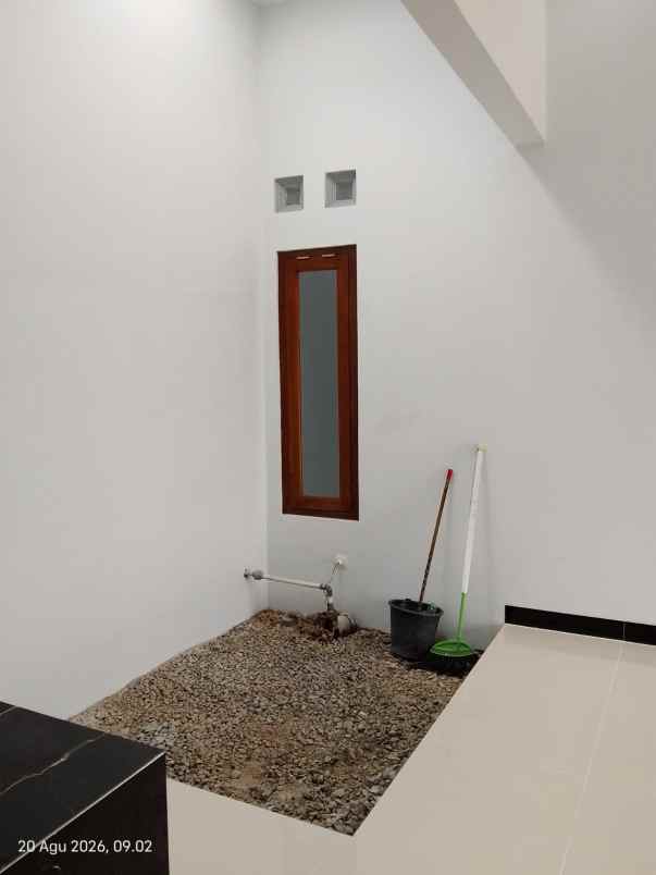 dijual rumah pasar potorono