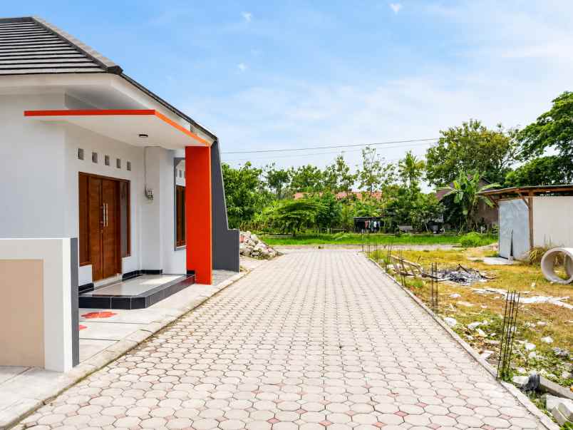 dijual rumah pasar potorono