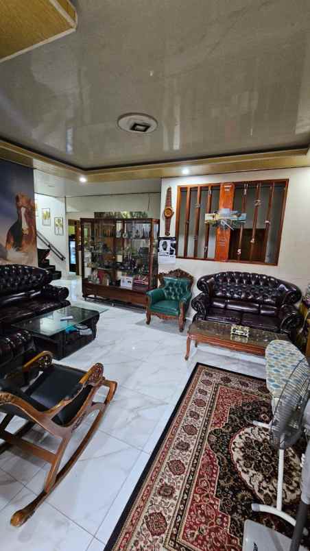 dijual rumah pedurenan mustika jaya