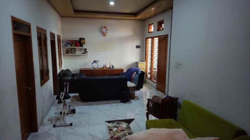 dijual rumah pedurenan mustika jaya