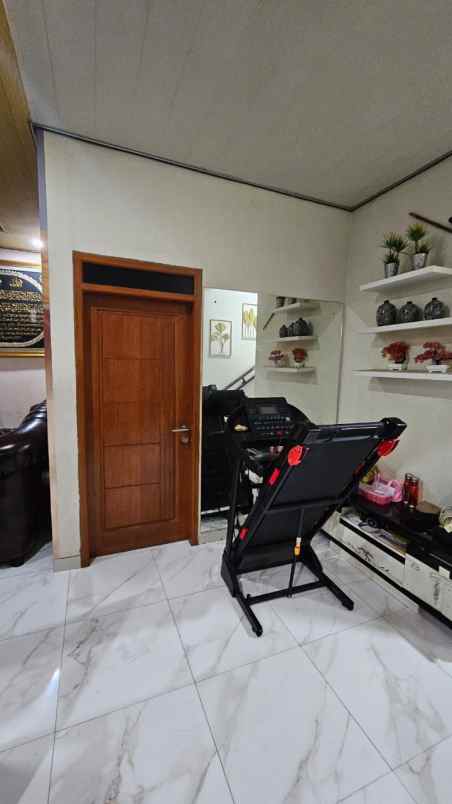 dijual rumah pedurenan mustika jaya