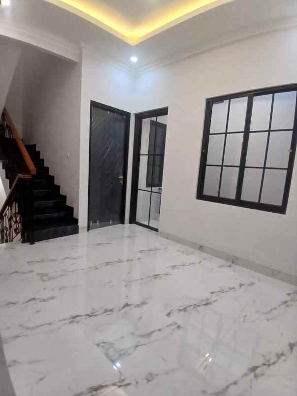 dijual rumah pejaten timur pasar minggu