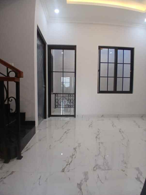 dijual rumah pejaten timur pasar minggu