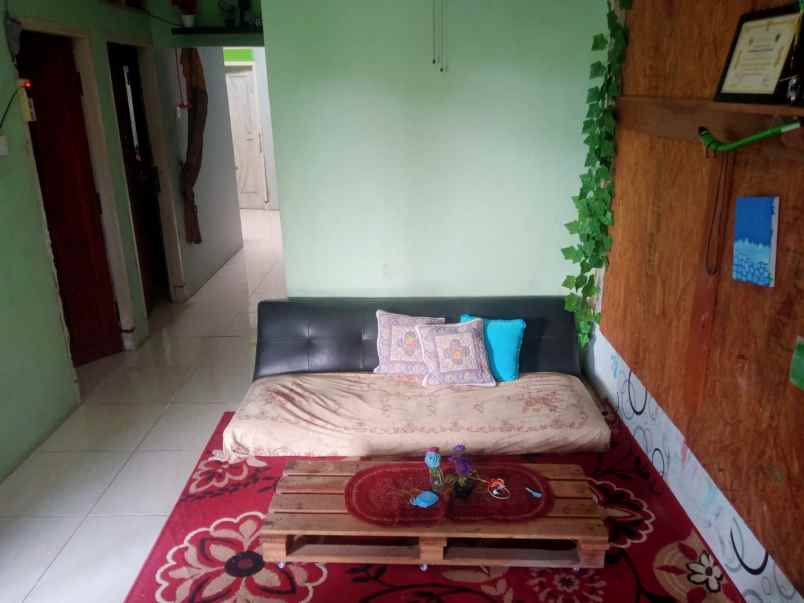 dijual rumah perum usman singawinata