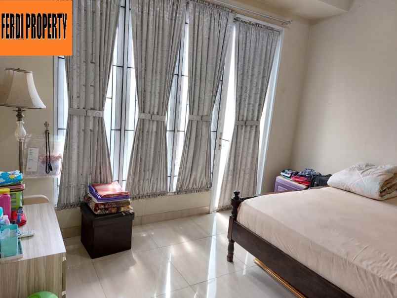 dijual rumah perumahan bukit golf cibubur