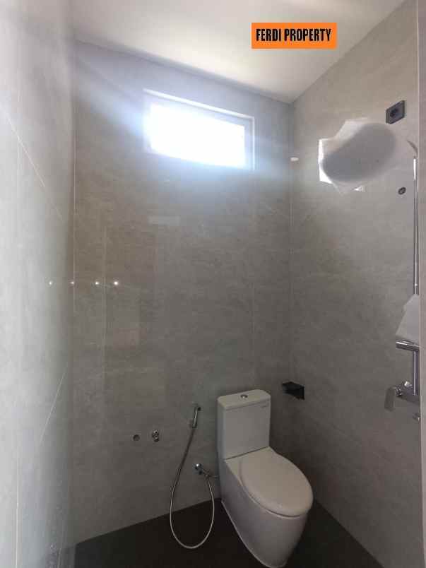 dijual rumah perumahan citra gran cibubur