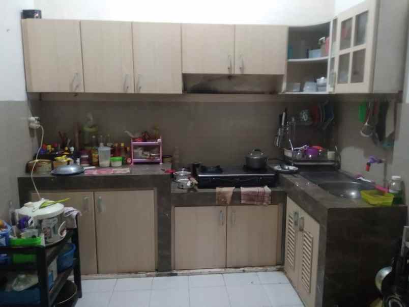 dijual rumah perumahan kemang pratama 2