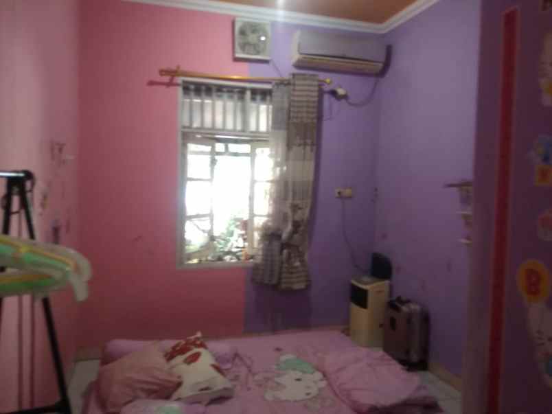 dijual rumah perumahan kemang pratama 2