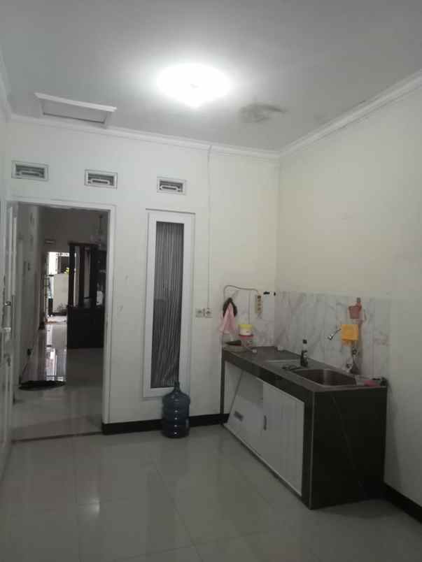 dijual rumah perumahan kiara sari
