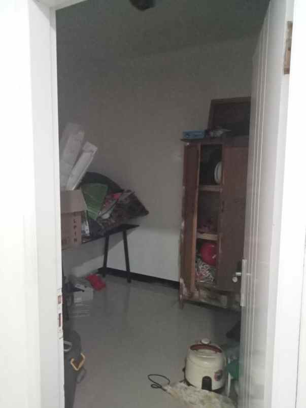 dijual rumah perumahan kiara sari