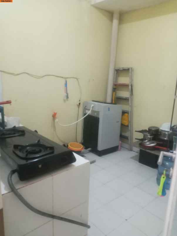 dijual rumah perumahan legenda wisata