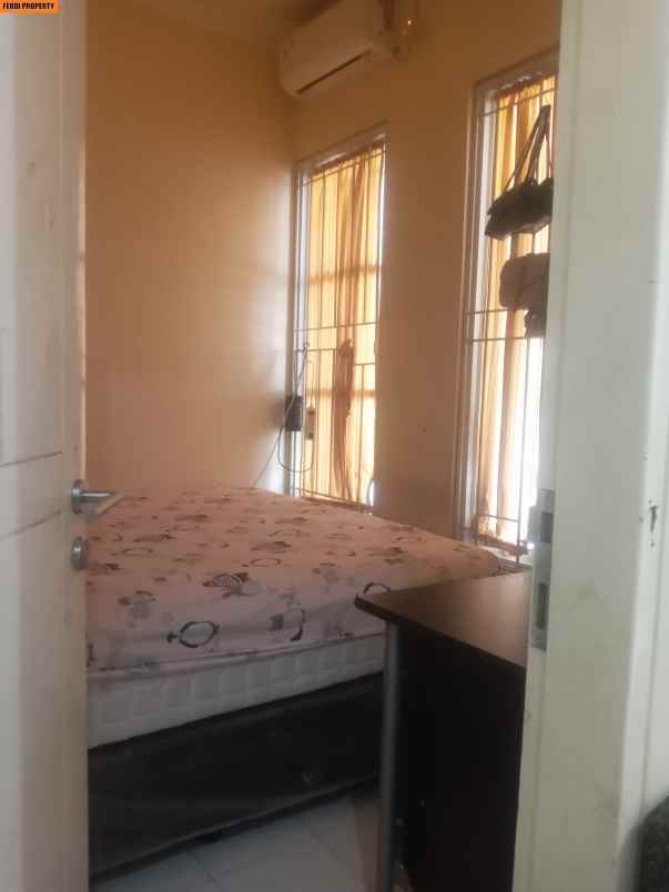 dijual rumah perumahan legenda wisata