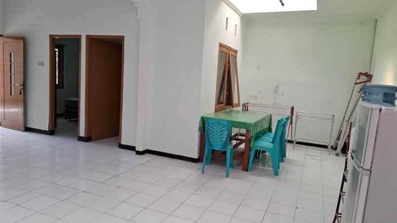 dijual rumah perumahan putri juanda