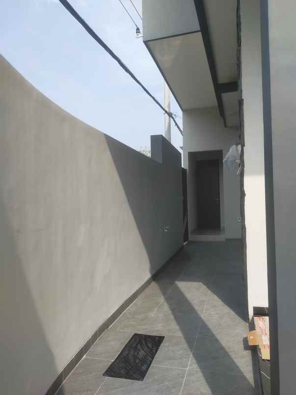 dijual rumah perumahan sutorejo prima